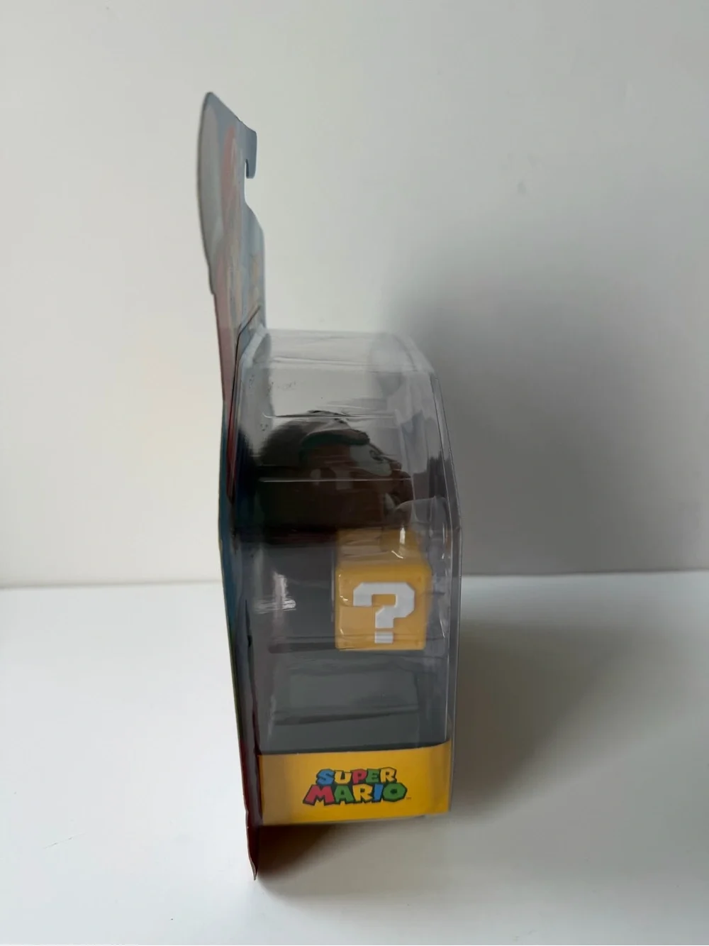 Super Mario Goomba Figure With Coin Jakks Pacific New Sealed Nintendo